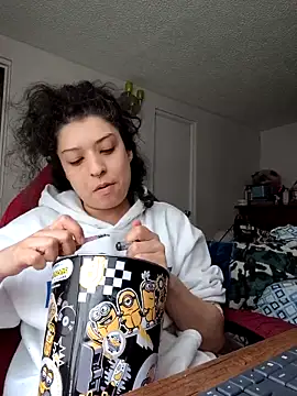 Snapshot of miss_carmila1 chatting on 10/21/25, 03:57 miss carmila1 online show from 10/21/25, 03:57