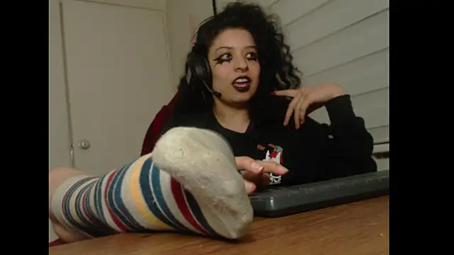 Snapshot of miss_carmila1 chatting on 10/22/25, 10:53 miss carmila1 online show from 10/22/25, 10:53