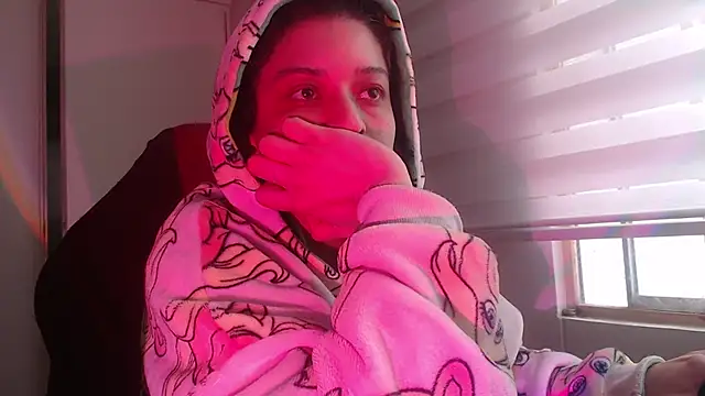 Snapshot of miss_carmila1 chatting on 10/26/25, 10:04 miss carmila1 online show from 10/26/25, 10:04