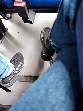 Snapshot of miss_carmila1 chatting on 04/02/26, 05:10 miss carmila1 online show from 04/02/26, 05:10