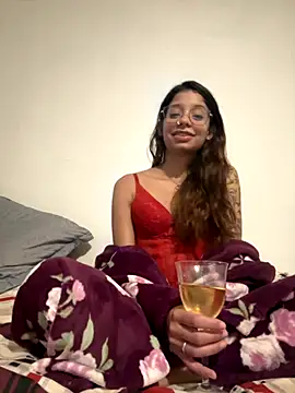 Snapshot of FadaPerigosa chatting on 09/13/25, 04:01 FadaPerigosa online show from 09/13/25, 04:01