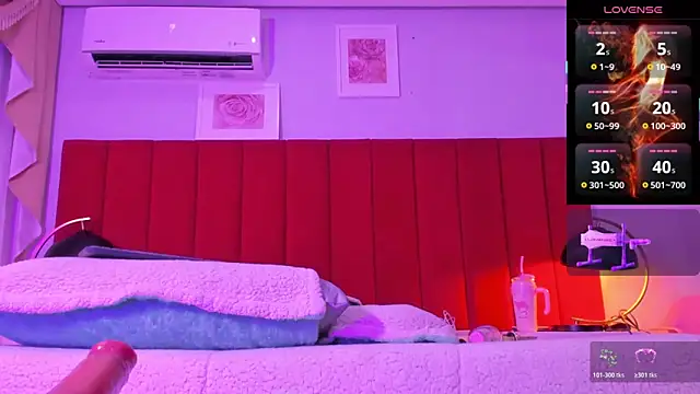 Snapshot of eimy_jones_ chatting on 11/29/25, 03:31 eimy jones online show from 11/29/25, 03:31