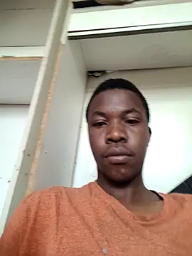 Snapshot of sweetdickboy2 chatting on 10/22/25, 07:19 sweetdickboy2 online show from 10/22/25, 07:19