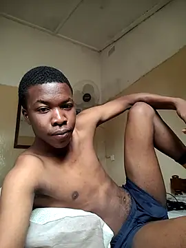 Snapshot of sweetdickboy2 chatting on 11/17/25, 05:13 sweetdickboy2 online show from 11/17/25, 05:13