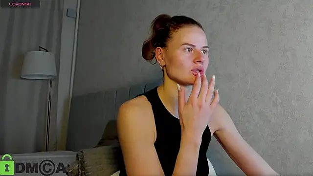 Wanda Gomez online show from 10/16/25, 02:29