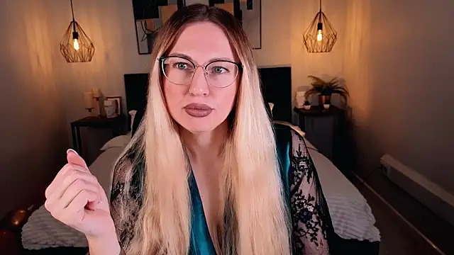 Lexi terele online show from 09/21/25, 06:37