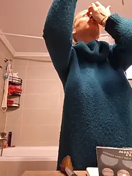 merlyn4 online show from 11/25/25, 07:41