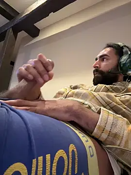 Snapshot of SergioGarcia93 chatting on 12/20/25, 12:29 SergioGarcia93 online show from 12/20/25, 12:29