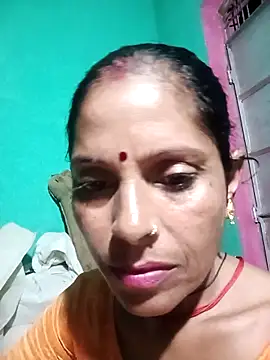 Snapshot of Suhana_pandit chatting on 09/09/25, 09:47 Suhana pandit online show from 09/09/25, 09:47