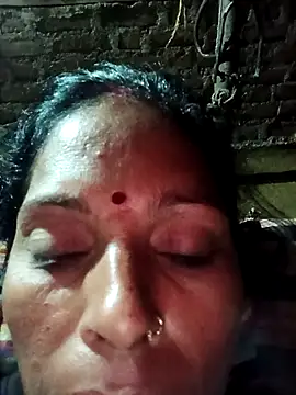 Snapshot of Suhana_pandit chatting on 10/14/25, 10:10 Suhana pandit online show from 10/14/25, 10:10