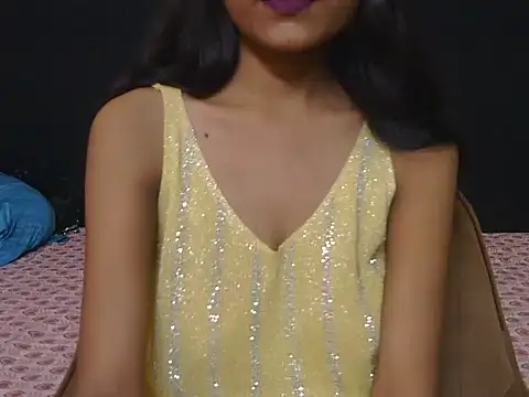 hoty-priya online show from 09/12/25, 04:45