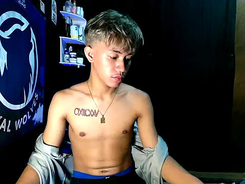 naughtyboyloy 0 online show from 11/08/25, 08:36