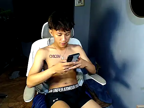 Snapshot of naughtyboyloy_0 chatting on 04/30/26, 06:47 naughtyboyloy 0 online show from 04/30/26, 06:47