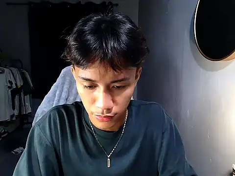 Snapshot of naughtyboyloy_0 chatting on 05/05/26, 06:49 naughtyboyloy 0 online show from 05/05/26, 06:49