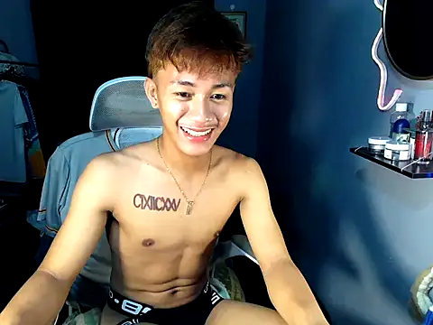 Snapshot of naughtyboyloy_0 chatting on 05/24/26, 05:07 naughtyboyloy 0 online show from 05/24/26, 05:07