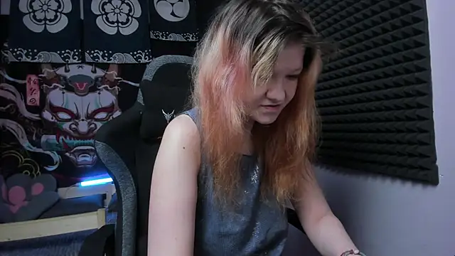 Snapshot of Nora_lovvvv chatting on 09/23/25, 10:51 Nora lovvvv online show from 09/23/25, 10:51