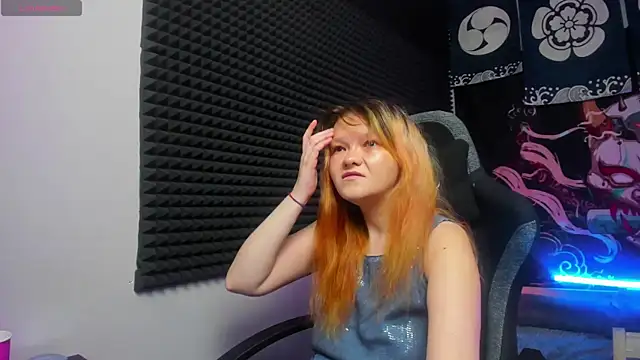 Snapshot of Nora_lovvvv chatting on 09/25/25, 10:08 Nora lovvvv online show from 09/25/25, 10:08