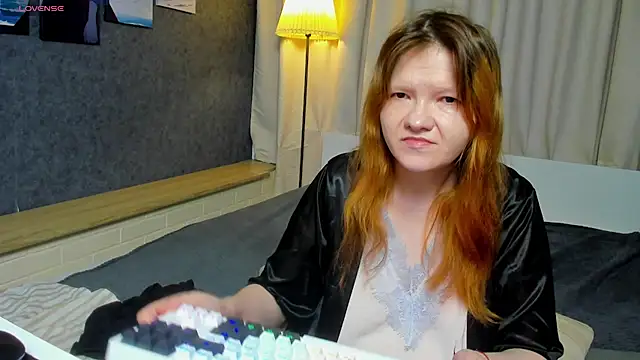 Snapshot of Nora_lovvvv chatting on 11/24/25, 03:12 Nora lovvvv online show from 11/24/25, 03:12