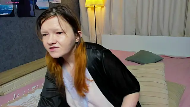 Snapshot of Nora_lovvvv chatting on 11/29/25, 10:18 Nora lovvvv online show from 11/29/25, 10:18