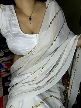 PRIYA 22 online show from 09/16/25, 05:47