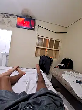 Snapshot of MorenoTatuado21c chatting on 12/02/25, 11:04 MorenoTatuado21c online show from 12/02/25, 11:04