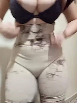 Snapshot of AsilAbid chatting on 02/13/26, 08:21 AsilAbid online show from 02/13/26, 08:21