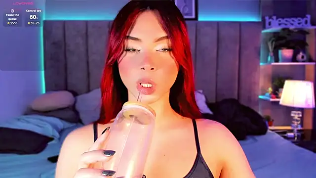 Arianna Ponce online show from 10/04/25, 06:33