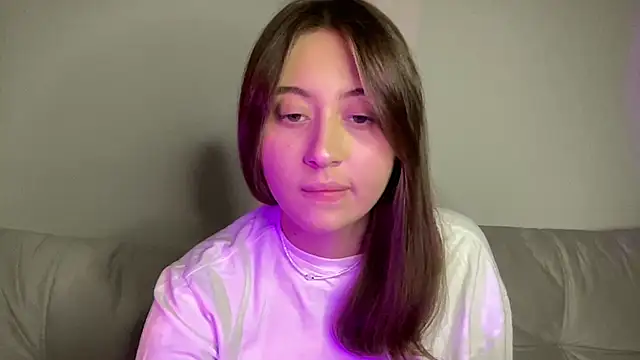 Snapshot of StellarAlice chatting on 10/22/25, 07:24 StellarAlice online show from 10/22/25, 07:24