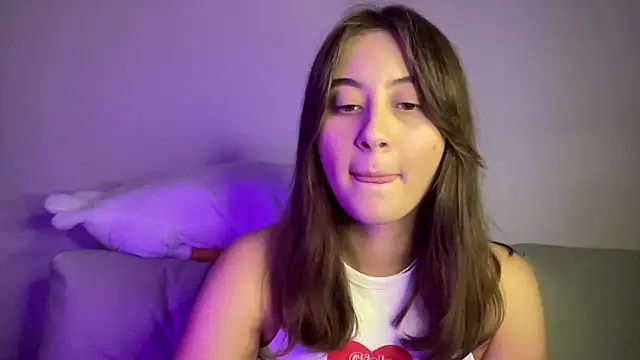 Snapshot of StellarAlice chatting on 10/30/25, 04:41 StellarAlice online show from 10/30/25, 04:41