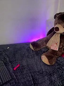 Snapshot of kylie444_ chatting on 09/21/25, 01:51 kylie444 online show from 09/21/25, 01:51