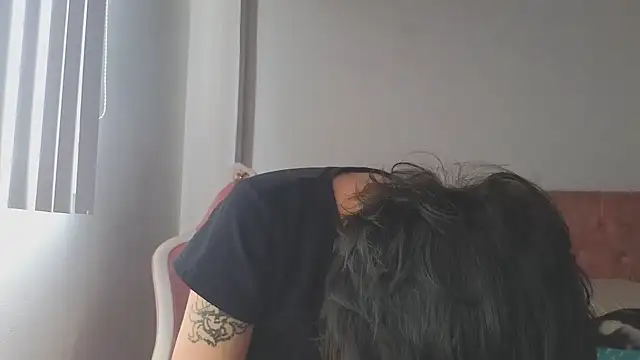 Crystal Star  online show from 10/19/25, 02:40