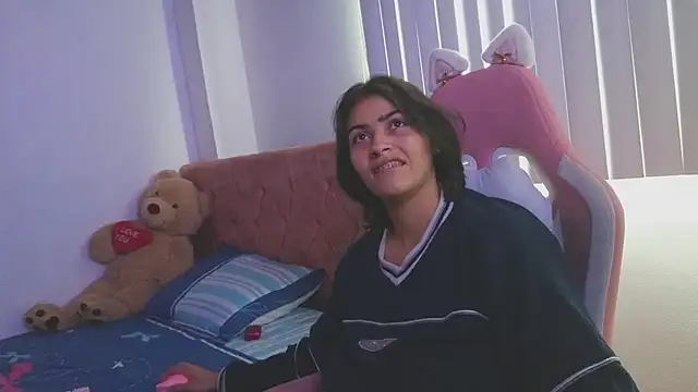 Crystal Star  online show from 11/06/25, 01:23