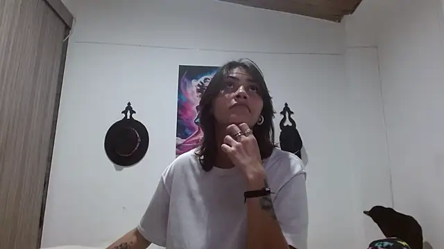 Crystal Star  online show from 04/11/26, 01:54