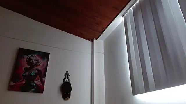 Crystal Star  online show from 04/16/26, 02:29