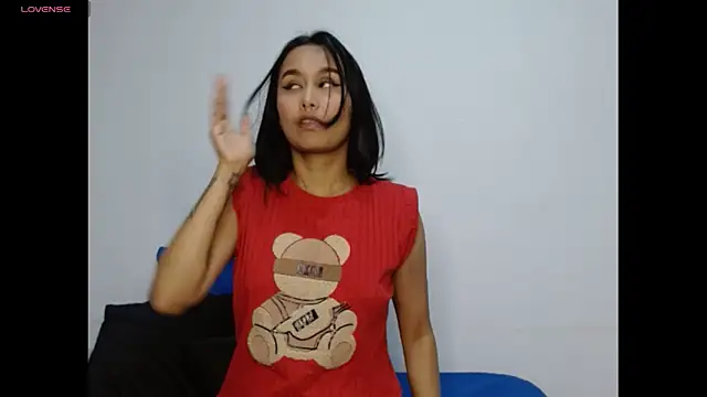 Gia Lee online show from 10/23/25, 12:21