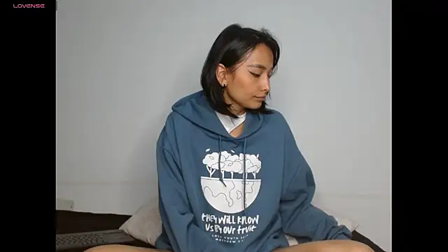 Gia Lee online show from 01/14/26, 02:50