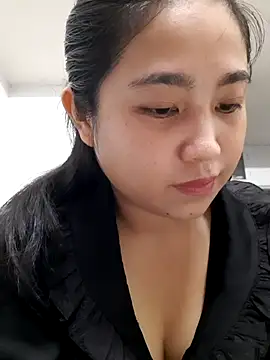 Minn-cute online show from 11/03/25, 02:57