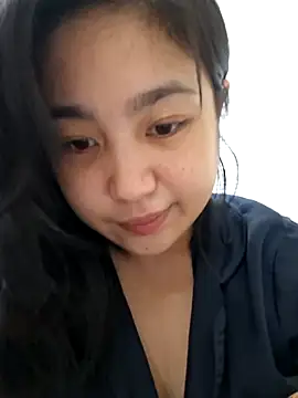 Snapshot of Minn-cute chatting on 04/23/26, 03:30 Minn-cute online show from 04/23/26, 03:30