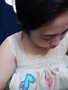 Snapshot of Minn-cute chatting on 05/28/26, 01:25 Minn-cute online show from 05/28/26, 01:25