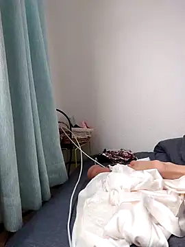 Snapshot of Mer78 chatting on 10/18/25, 04:15 Mer78 online show from 10/18/25, 04:15