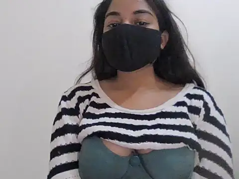 Little toy girl online show from 02/20/26, 06:48