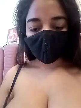 Little toy girl online show from 03/21/26, 06:51