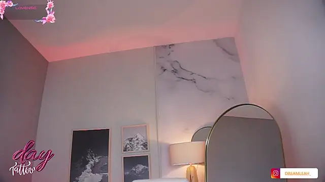 dreamleah  online show from 07/17/26, 10:36