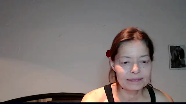 Snapshot of SexySarah177 chatting on 12/04/24, 09:35 SexySarah177 online show from 12/04/24, 09:35