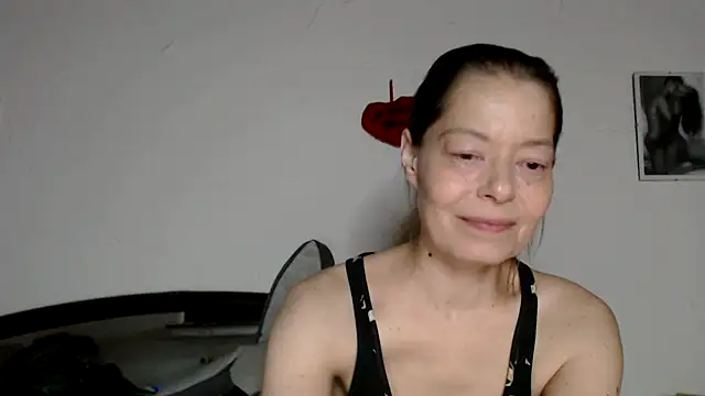 Snapshot of SexySarah177 chatting on 02/08/26, 09:29 SexySarah177 online show from 02/08/26, 09:29