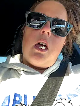 hornykitty1210 online show from 10/27/25, 07:07