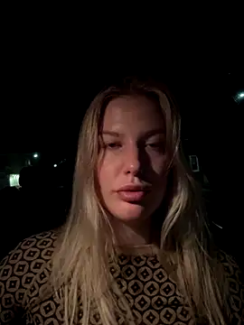 Snapshot of Chloemillerrxx chatting on 09/18/25, 03:41 Chloemillerrxx online show from 09/18/25, 03:41