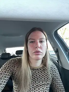 Snapshot of Chloemillerrxx chatting on 11/30/25, 11:58 Chloemillerrxx online show from 11/30/25, 11:58