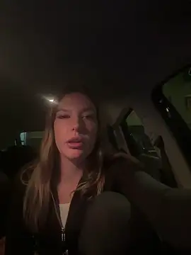 Snapshot of Chloemillerrxx chatting on 12/03/25, 04:49 Chloemillerrxx online show from 12/03/25, 04:49