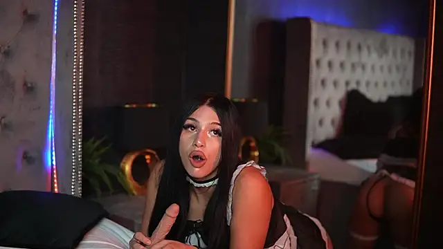 GiuliaSya online show from 09/20/25, 07:59